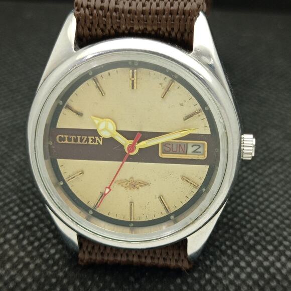 Vintage 1975 Citizen Automatic Mens Silver Watch W/daydate & Gold accents - Picture 3 of 8